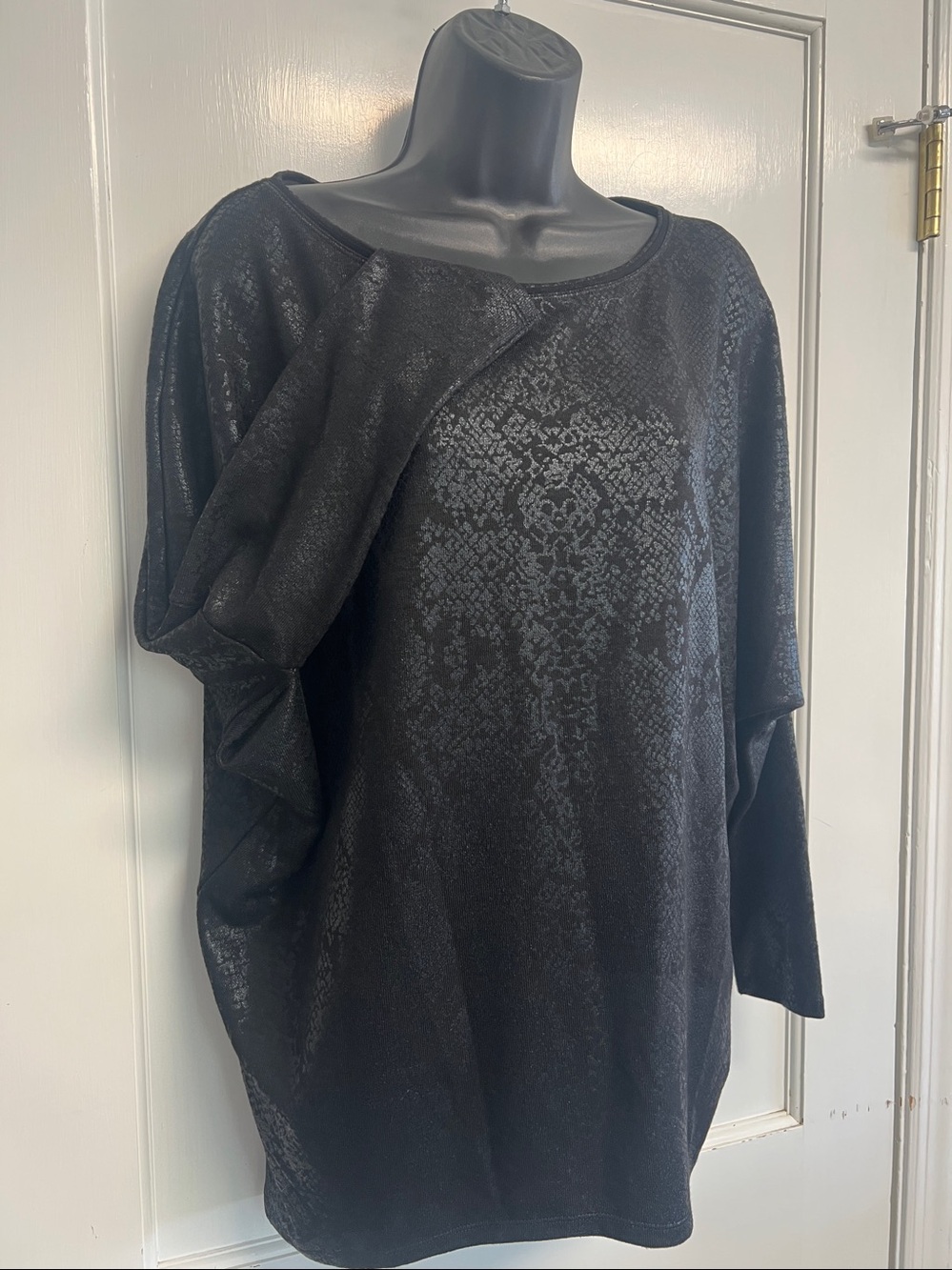 White House Black Market Black Metallic Snake-Print Top Oversized size S